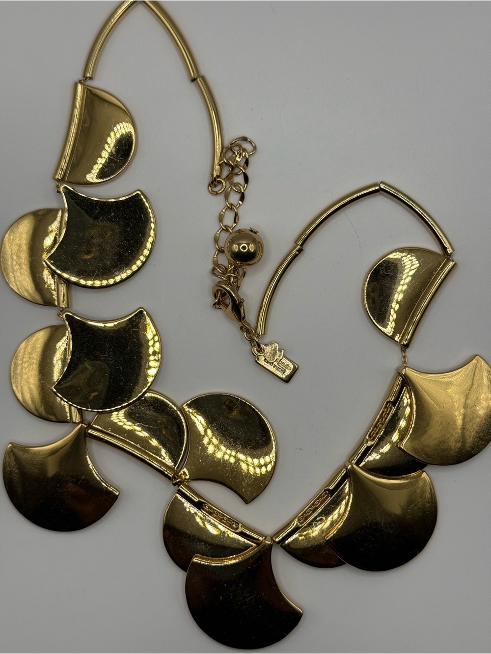 Kate Spade New York , Gold Sweetheart Scallop Necklace NEW